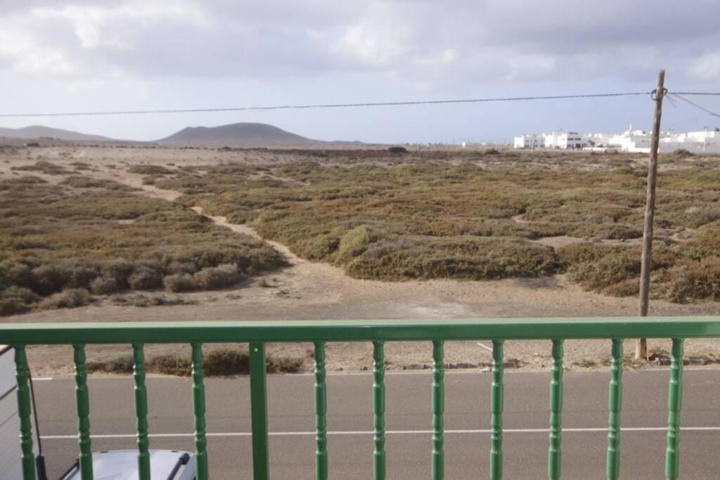 Apartamento La Ubilla Famara Exterior photo